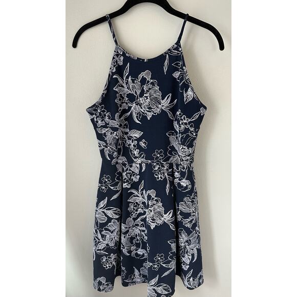 Soprano Dresses & Skirts - Soprano Women’s Size Large Mini A-line Dress